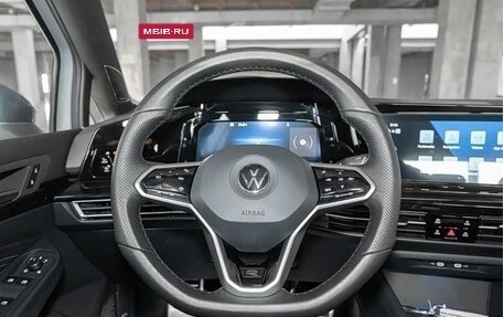 Volkswagen Golf VIII, 2023 год, 1 800 000 рублей, 7 фотография