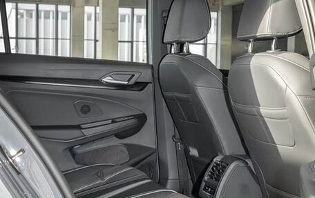 Volkswagen Golf VIII, 2023 год, 1 800 000 рублей, 12 фотография