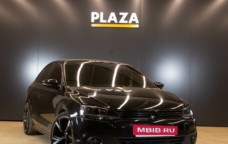 Volkswagen Jetta VI, 2013 год, 1 309 000 рублей, 2 фотография