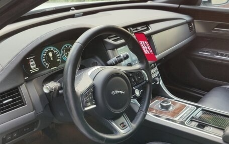 Jaguar XF II, 2017 год, 2 950 000 рублей, 9 фотография