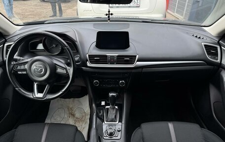 Mazda 3, 2017 год, 1 350 000 рублей, 18 фотография