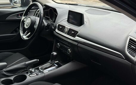 Mazda 3, 2017 год, 1 350 000 рублей, 19 фотография