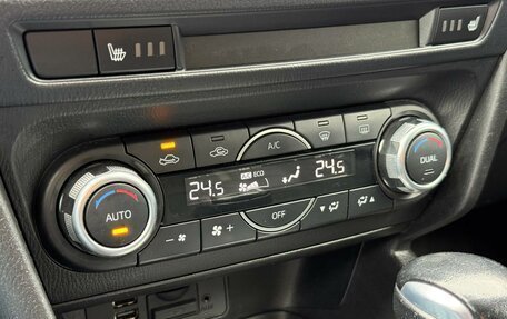 Mazda 3, 2017 год, 1 350 000 рублей, 24 фотография