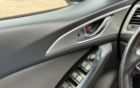 Mazda 3, 2017 год, 1 350 000 рублей, 27 фотография