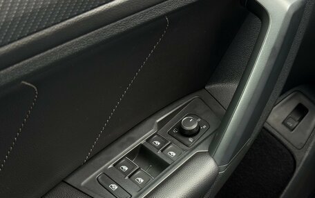 Volkswagen Tiguan II, 2022 год, 3 400 000 рублей, 28 фотография