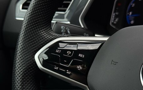 Volkswagen Tiguan II, 2022 год, 3 400 000 рублей, 33 фотография