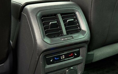 Volkswagen Tiguan II, 2022 год, 3 400 000 рублей, 38 фотография