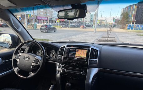 Toyota Land Cruiser 200, 2014 год, 3 780 000 рублей, 10 фотография