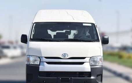 Toyota HiAce H200, 2026 год, 4 200 000 рублей, 2 фотография