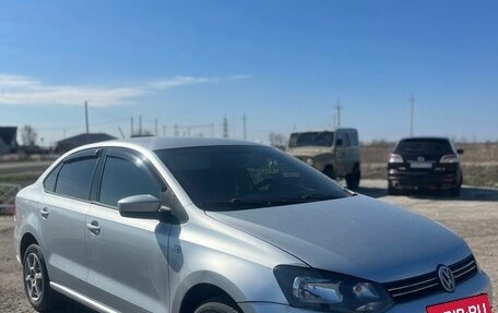 Volkswagen Polo VI (EU Market), 2013 год, 680 000 рублей, 2 фотография