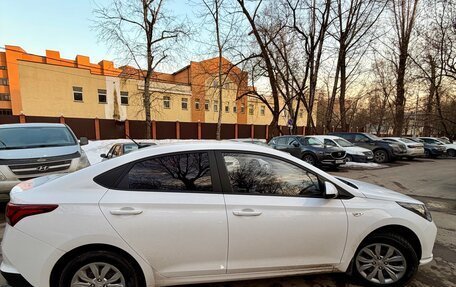 Hyundai Solaris II рестайлинг, 2021 год, 1 495 000 рублей, 8 фотография