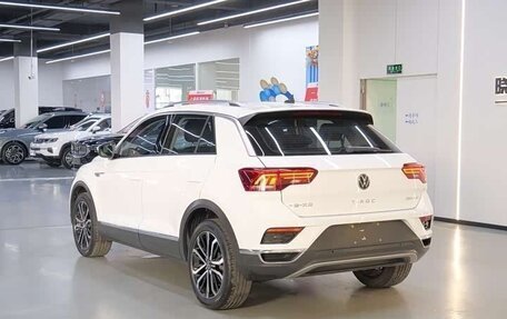 Volkswagen T-Roc I, 2022 год, 1 690 000 рублей, 5 фотография