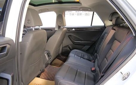 Volkswagen T-Roc I, 2022 год, 1 690 000 рублей, 15 фотография