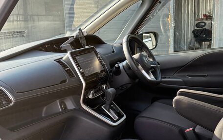 Nissan Serena IV, 2018 год, 2 000 000 рублей, 8 фотография