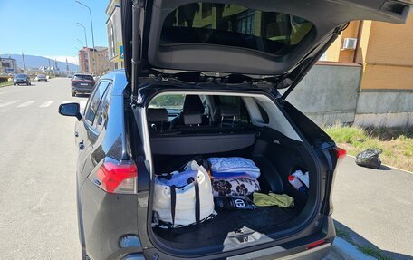 Toyota RAV4, 2021 год, 3 050 000 рублей, 6 фотография