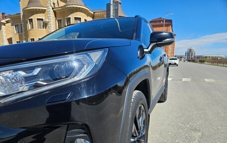 Toyota RAV4, 2021 год, 3 050 000 рублей, 3 фотография