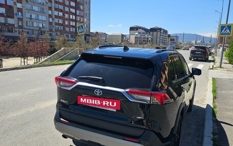 Toyota RAV4, 2021 год, 3 050 000 рублей, 5 фотография