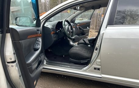 Toyota Avensis III рестайлинг, 2006 год, 1 000 000 рублей, 7 фотография