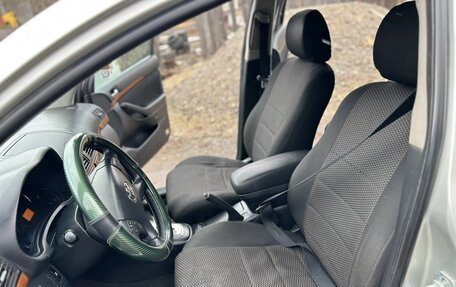 Toyota Avensis III рестайлинг, 2006 год, 1 000 000 рублей, 8 фотография