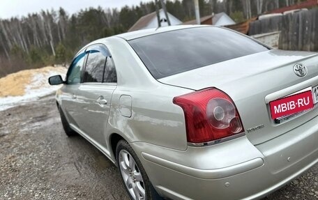 Toyota Avensis III рестайлинг, 2006 год, 1 000 000 рублей, 3 фотография