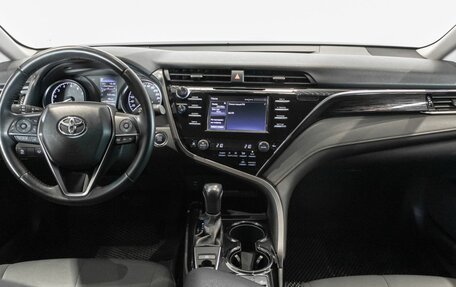 Toyota Camry, 2020 год, 3 084 600 рублей, 6 фотография