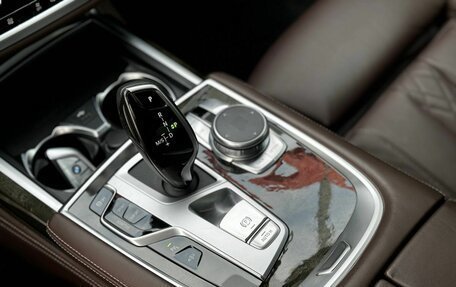 BMW 7 серия, 2019 год, 4 650 000 рублей, 13 фотография