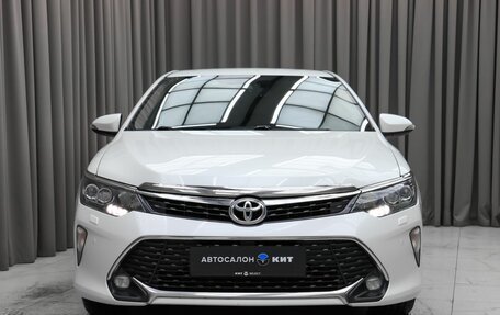 Toyota Camry, 2017 год, 2 249 000 рублей, 2 фотография
