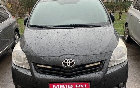 Toyota Verso I, 2010 год, 900 000 рублей, 1 фотография