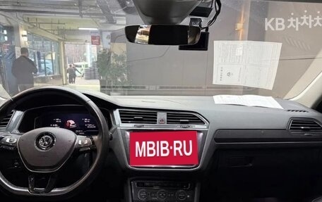 Volkswagen Tiguan II, 2021 год, 2 385 000 рублей, 7 фотография