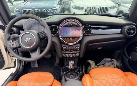 MINI Cabrio, 2022 год, 2 590 000 рублей, 13 фотография