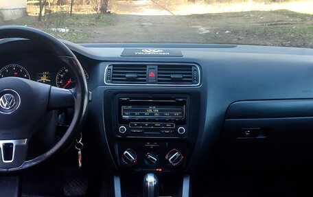 Volkswagen Jetta VI, 2012 год, 950 000 рублей, 7 фотография