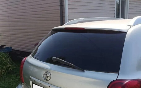 Toyota Avensis III рестайлинг, 2004 год, 720 000 рублей, 4 фотография