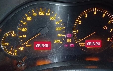 Toyota Avensis III рестайлинг, 2004 год, 720 000 рублей, 8 фотография