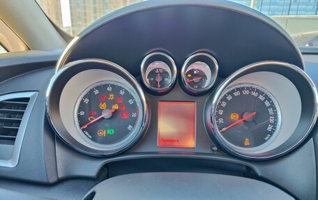 Opel Astra J, 2013 год, 850 000 рублей, 9 фотография