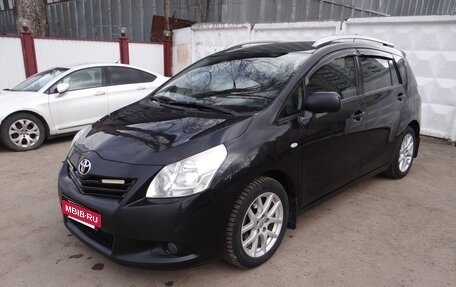 Toyota Verso I, 2010 год, 900 000 рублей, 3 фотография