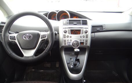 Toyota Verso I, 2010 год, 900 000 рублей, 9 фотография