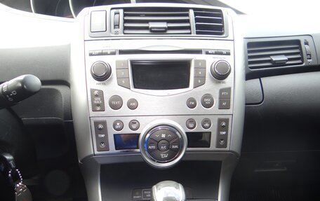 Toyota Verso I, 2010 год, 900 000 рублей, 11 фотография