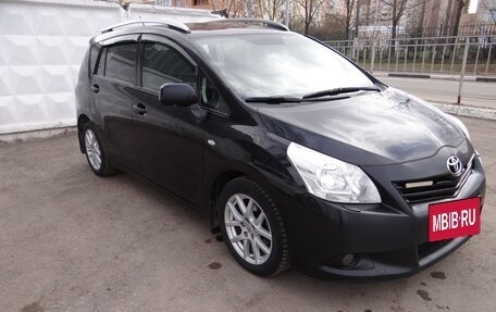 Toyota Verso I, 2010 год, 900 000 рублей, 4 фотография