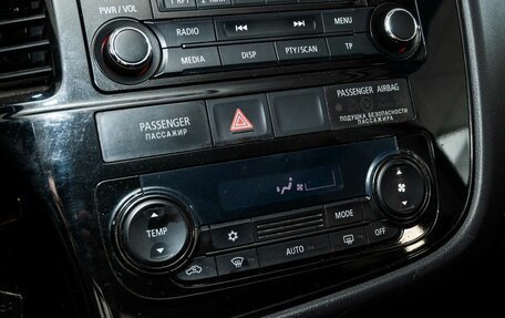 Mitsubishi Outlander III рестайлинг 3, 2012 год, 1 120 000 рублей, 11 фотография