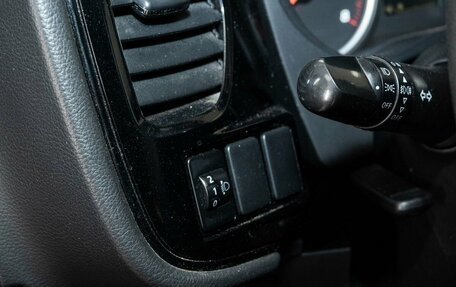 Mitsubishi Outlander III рестайлинг 3, 2012 год, 1 120 000 рублей, 16 фотография