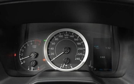 Toyota Corolla, 2022 год, 1 350 000 рублей, 16 фотография