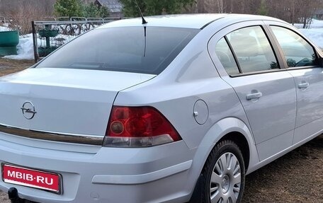 Opel Astra H, 2011 год, 720 000 рублей, 1 фотография