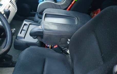 Honda FR-V, 2006 год, 690 000 рублей, 19 фотография