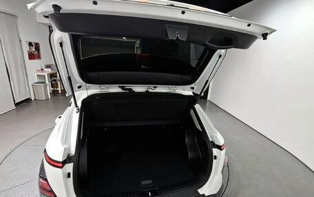 Hyundai Kona, 2023 год, 1 990 778 рублей, 5 фотография