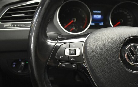 Volkswagen Tiguan II, 2017 год, 2 699 000 рублей, 14 фотография