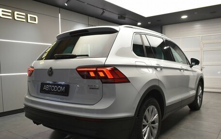 Volkswagen Tiguan II, 2017 год, 2 699 000 рублей, 8 фотография