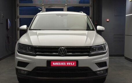 Volkswagen Tiguan II, 2017 год, 2 699 000 рублей, 2 фотография