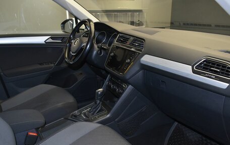 Volkswagen Tiguan II, 2017 год, 2 699 000 рублей, 26 фотография