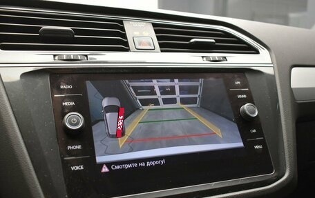 Volkswagen Tiguan II, 2017 год, 2 699 000 рублей, 23 фотография