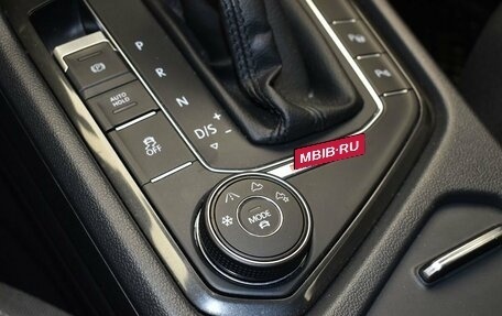 Volkswagen Tiguan II, 2017 год, 2 699 000 рублей, 17 фотография